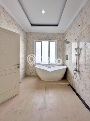 Kesempatan Langka Memiliki Rumah LT 131m2m² / LB 240m2m² di Kawasan Komersial Jagakarsa, Jakarta Selatan Kesempatan Langka Memiliki Rumah LT 131m2m² / LB 240m2m² di Kawasan Komersial Jagakarsa, Jakarta Selatan