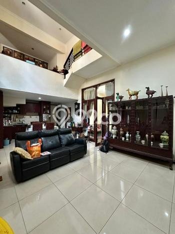 Ready to Use! Luxury House LT 170m2 Desain Elegan di Pondok Indah Ready to Use! Luxury House LT 170m2 Desain Elegan di Pondok Indah