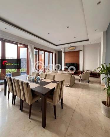 Ready to Use! Premium House LT 409m2 Desain Modern di Senopati Ready to Use! Premium House LT 409m2 Desain Modern di Senopati