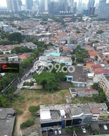 Jarang Ada! Tanah di Senayan Punya Luas 2460m2 - Jarang Ada! Tanah di Senayan Punya Luas 2460m2 -