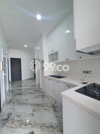 Ready to Use! Luxury House LT 114m2 Desain Elegan di Pejaten Ready to Use! Luxury House LT 114m2 Desain Elegan di Pejaten