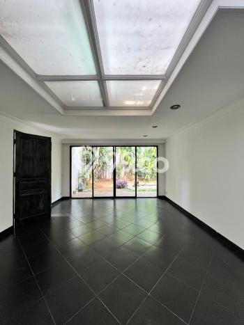 Dijual Rumah Mewah Megah Dengan View Eksklusif di Kemang, Jakarta Selatan Dijual Rumah Mewah Megah Dengan View Eksklusif di Kemang, Jakarta Selatan