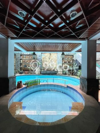 Jual Rumah Luas Megah Dengan View Eksklusif di Senopati, Jakarta Selatan Jual Rumah Luas Megah Dengan View Eksklusif di Senopati, Jakarta Selatan