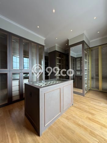 For Sale! Luxury House LT 370m2 Desain Elegan di Senopati For Sale! Luxury House LT 370m2 Desain Elegan di Senopati