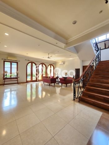Hunian Bagus Disewakan di Kemang, Jakarta Selatan LT 535m2, LB 450m2 Hunian Bagus Disewakan di Kemang, Jakarta Selatan LT 535m2, LB 450m2