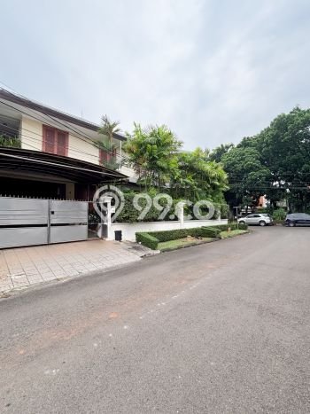 Ready to Use! Luxury House LT 383m2 Desain Modern di Pondok Indah Ready to Use! Luxury House LT 383m2 Desain Modern di Pondok Indah