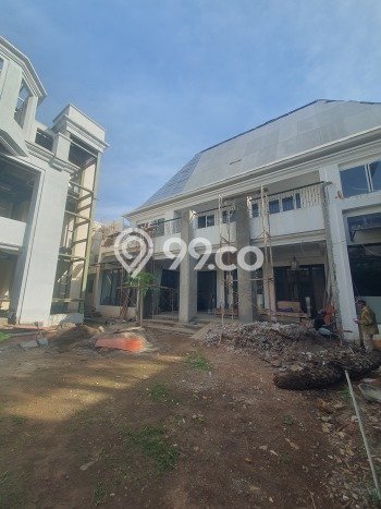 Dijual Rumah Luas Elegan Dengan View Cantik di Kemang, Jakarta Selatan Dijual Rumah Luas Elegan Dengan View Cantik di Kemang, Jakarta Selatan