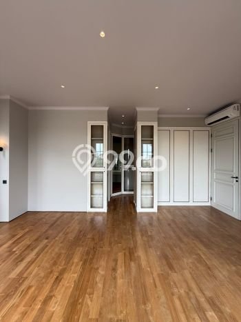 For Sale! Luxury House LT 370m2 Desain Elegan di Senopati For Sale! Luxury House LT 370m2 Desain Elegan di Senopati