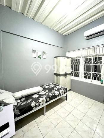 Unit Kost Dijual di Menteng Dalam dengan 11 Kamar Area Ramai Unit Kost Dijual di Menteng Dalam dengan 11 Kamar Area Ramai