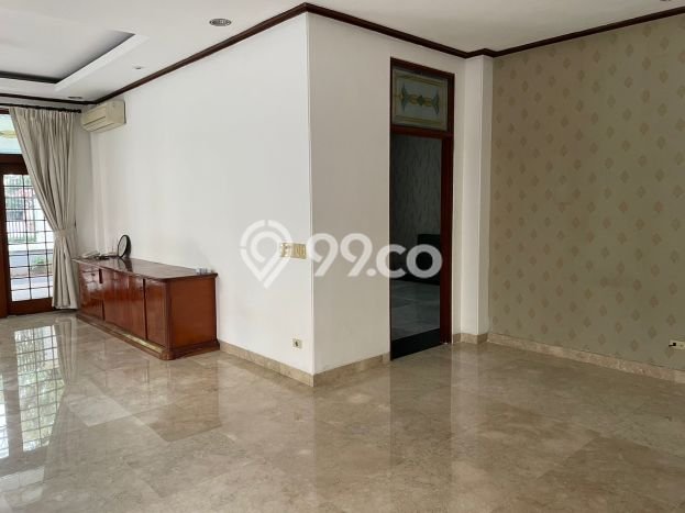 Lokasi terbaik! Rumah siap pakai dikontrakkan di Kebayoran Baru LB 420m2 Lokasi terbaik! Rumah siap pakai dikontrakkan di Kebayoran Baru LB 420m2