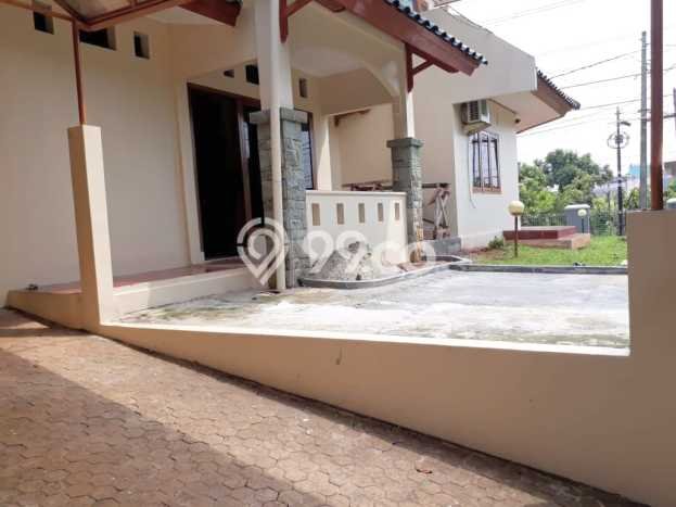 Dijual Rumah Premium dengan Fasilitas Sekitar Lengkap di Cinere, Depok Dijual Rumah Premium dengan Fasilitas Sekitar Lengkap di Cinere, Depok