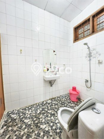 Rumah Mewah Siap Huni LT 102m2 di Duren Sawit, Jakarta Timur Rumah Mewah Siap Huni LT 102m2 di Duren Sawit, Jakarta Timur