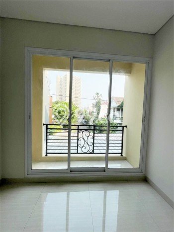Rumah Kontrakan Jakarta Selatan LT 156m2 LB 240m2 Area Pondok Indah Rumah Kontrakan Jakarta Selatan LT 156m2 LB 240m2 Area Pondok Indah