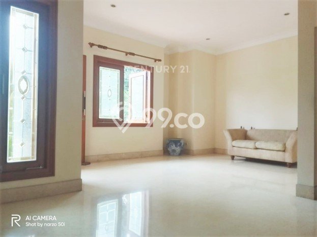 Hunian Mewah Siap Huni LT 560m2 di Kebayoran Lama, Jakarta Selatan Hunian Mewah Siap Huni LT 560m2 di Kebayoran Lama, Jakarta Selatan