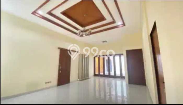 Lokasi terbaik! Rumah siap pakai disewakan di Cinere LB 180m2 Lokasi terbaik! Rumah siap pakai disewakan di Cinere LB 180m2