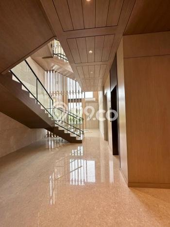 Jual Rumah Luas Elegan Dengan View Eksklusif di BSD City, Tangerang Jual Rumah Luas Elegan Dengan View Eksklusif di BSD City, Tangerang