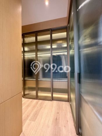 Jual Rumah Luas Elegan Dengan View Eksklusif di BSD City, Tangerang Jual Rumah Luas Elegan Dengan View Eksklusif di BSD City, Tangerang