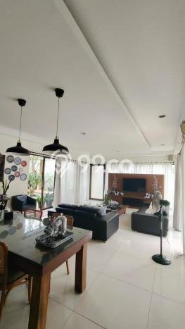 Rumah Mewah LB 348m2 Siap Pakai Desain Elegan di BSD De Park, Tangerang Rumah Mewah LB 348m2 Siap Pakai Desain Elegan di BSD De Park, Tangerang
