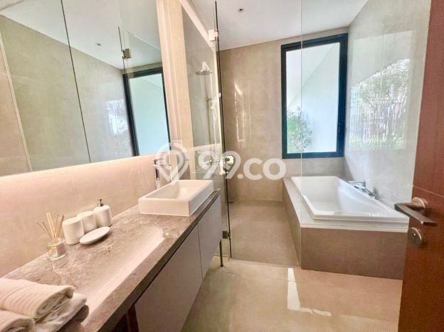 Rumah Luxury Modern Siap Huni di BSD Tangerang Rumah Luxury Modern Siap Huni di BSD Tangerang
