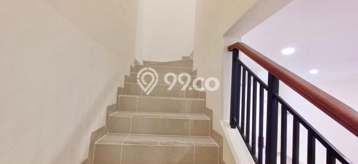 Rumah Elit Modern Siap Huni di Gading Serpong Tangerang Rumah Elit Modern Siap Huni di Gading Serpong Tangerang