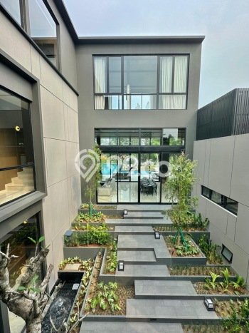 Rumah Elit Modern Siap Huni di BSD Tangerang Rumah Elit Modern Siap Huni di BSD Tangerang