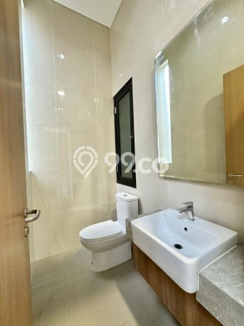 KEUNTUNGAN BERLIPAT! Ruko Kawasan BSD City, Luas 582m2m², Pusat Bisnis KEUNTUNGAN BERLIPAT! Ruko Kawasan BSD City, Luas 582m2m², Pusat Bisnis