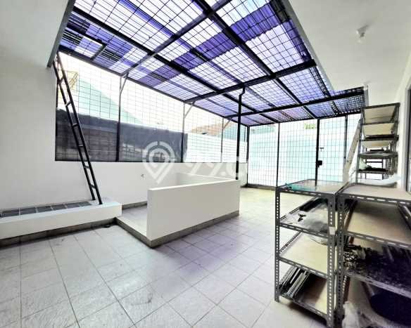 Dijual Rumah Luas Elegan Dengan View Cantik di Cideng, Jakarta Pusat Dijual Rumah Luas Elegan Dengan View Cantik di Cideng, Jakarta Pusat