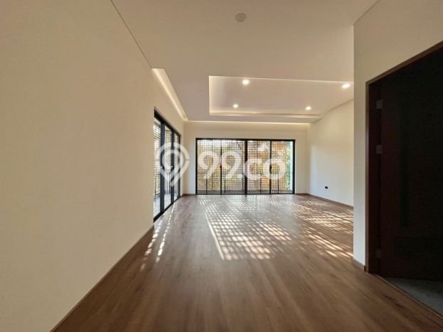 Rumah Elit Modern Siap Huni di BSD Foresta Tangerang Rumah Elit Modern Siap Huni di BSD Foresta Tangerang