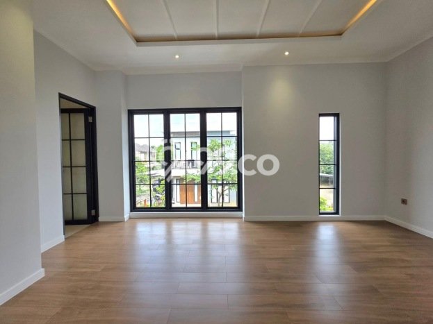 Rumah Mewah LB 180m2 Siap Pakai Desain Elegan di BSD Nusaloka, Tangerang Rumah Mewah LB 180m2 Siap Pakai Desain Elegan di BSD Nusaloka, Tangerang