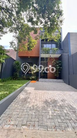 Ready to Use! Luxury House LT 175m2 Desain Modern di BSD Giri Loka Ready to Use! Luxury House LT 175m2 Desain Modern di BSD Giri Loka