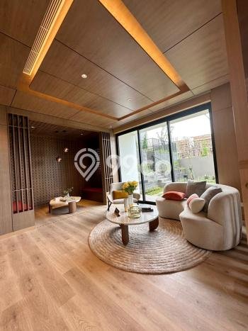 Jual Rumah Luas Elegan Dengan View Eksklusif di BSD City, Tangerang Jual Rumah Luas Elegan Dengan View Eksklusif di BSD City, Tangerang