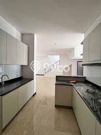 Rumah Mewah Dijual LT 144m2 di BSD, Tangerang Selatan Rumah Mewah Dijual LT 144m2 di BSD, Tangerang Selatan