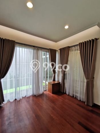 Rumah Elit LB 225m2 Siap Pakai Desain Elegan di BSD Green Wich, Tangerang Rumah Elit LB 225m2 Siap Pakai Desain Elegan di BSD Green Wich, Tangerang