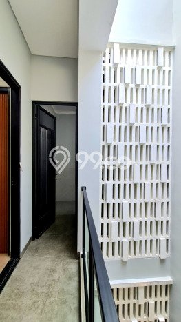 Rumah Elit Modern Tanpa Renovasi di BSD Griya Loka Tangerang Rumah Elit Modern Tanpa Renovasi di BSD Griya Loka Tangerang