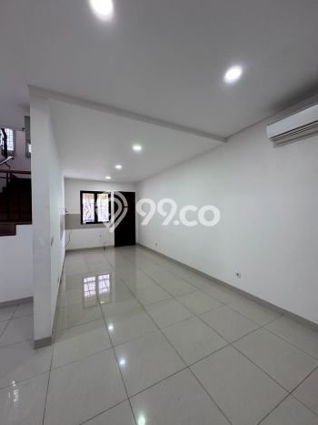 Ready to Use! Luxury House LT 160m2 Desain Elegan di BSD Green Wich Ready to Use! Luxury House LT 160m2 Desain Elegan di BSD Green Wich
