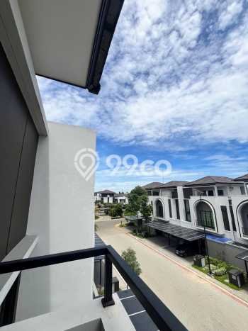 Rumah Mewah Dijual LT 144m2 di BSD, Tangerang Selatan Rumah Mewah Dijual LT 144m2 di BSD, Tangerang Selatan