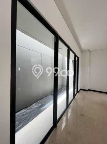 Rumah Mewah Dijual LT 144m2 di BSD, Tangerang Selatan Rumah Mewah Dijual LT 144m2 di BSD, Tangerang Selatan