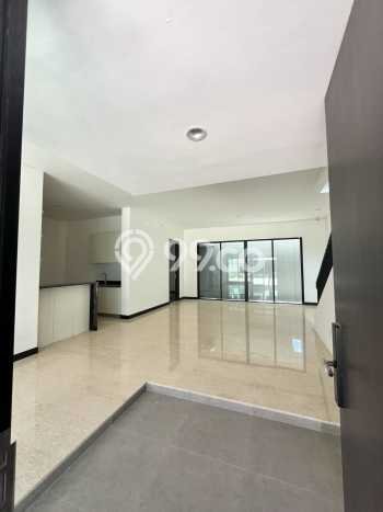 Rumah Mewah Dijual LT 144m2 di BSD, Tangerang Selatan Rumah Mewah Dijual LT 144m2 di BSD, Tangerang Selatan