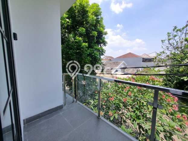 Rumah Mewah LB 140m2 Siap Huni Desain Elegan di Graha Raya Bintaro, Tangerang Selatan Rumah Mewah LB 140m2 Siap Huni Desain Elegan di Graha Raya Bintaro, Tangerang Selatan