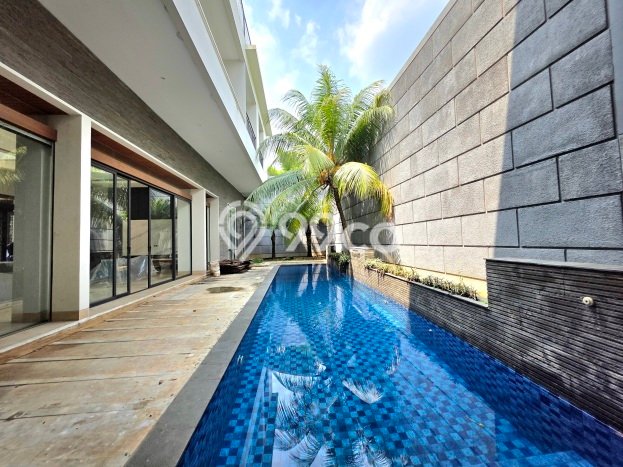 Rumah Elit Modern Tanpa Renovasi di BSD Bukit Golf Tangerang Rumah Elit Modern Tanpa Renovasi di BSD Bukit Golf Tangerang