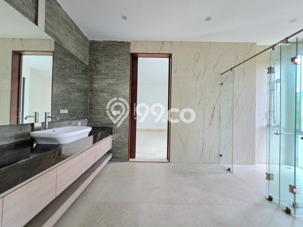 Rumah Elit Modern Tanpa Renovasi di BSD Bukit Golf Tangerang Rumah Elit Modern Tanpa Renovasi di BSD Bukit Golf Tangerang