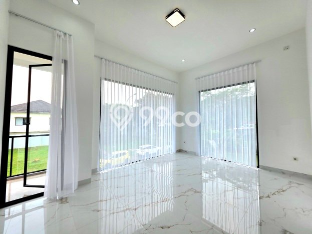 Rumah Elit Modern Tanpa Renovasi di BSD Tangerang Rumah Elit Modern Tanpa Renovasi di BSD Tangerang