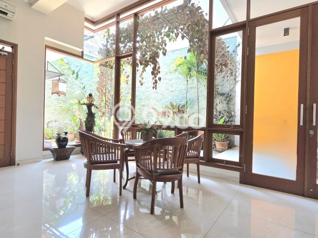 Jual Rumah Luas Megah Dengan View Cantik di BSD City, Tangerang Jual Rumah Luas Megah Dengan View Cantik di BSD City, Tangerang