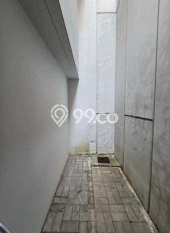 Rumah Modern Cantik 3 KT Bisa Langsung Pindah di BSD Rumah Modern Cantik 3 KT Bisa Langsung Pindah di BSD