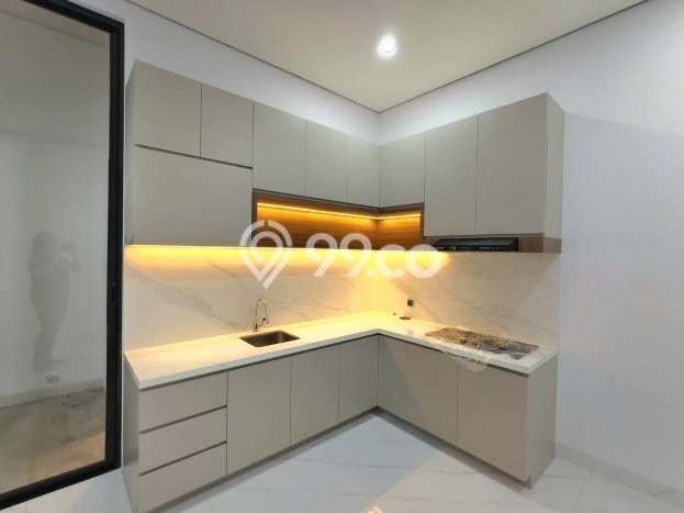 Dijual Rumah Minimalis Bagus Punya 3 KT di BSD Tangerang Selatan SHM Dijual Rumah Minimalis Bagus Punya 3 KT di BSD Tangerang Selatan SHM