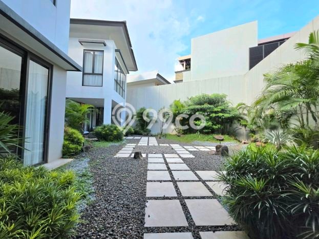For Sale! Luxury House LT 550m2 Desain Modern di BSD For Sale! Luxury House LT 550m2 Desain Modern di BSD