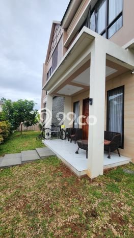 HOT DEAL! Rumah Berkualitas di BSD Eminent, Tangerang, Luas 200m² LB 185m² HOT DEAL! Rumah Berkualitas di BSD Eminent, Tangerang, Luas 200m² LB 185m²