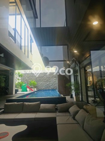 Rumah 5 KT 5 KM Luas Tanah 500m², LB 1000m² di BSD, Tangerang Rumah 5 KT 5 KM Luas Tanah 500m², LB 1000m² di BSD, Tangerang