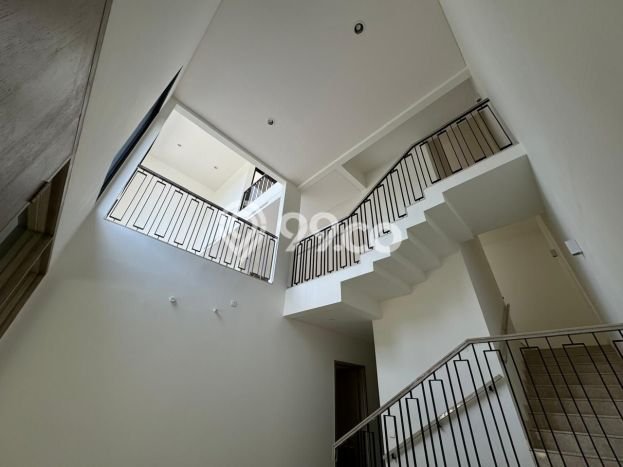 Jual Rumah Luas Elegan Dengan View Eksklusif di BSD, Tangerang Jual Rumah Luas Elegan Dengan View Eksklusif di BSD, Tangerang
