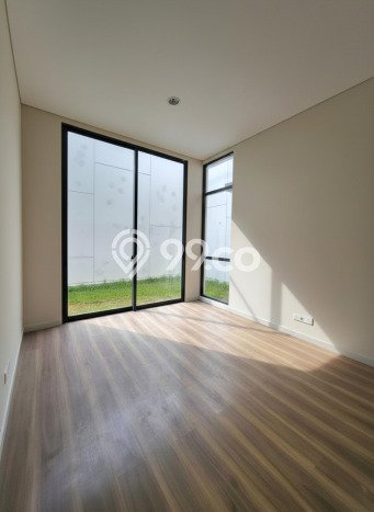 Ready to Use! Premium House LT 220m2 Desain Elegan di BSD Ready to Use! Premium House LT 220m2 Desain Elegan di BSD